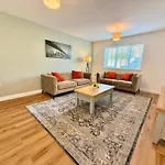 Luxohaus Luxury 4 Bedroom By Altoluxo Short Lets Serviced With Parking