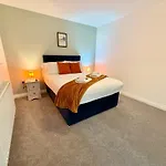 Luxohaus Luxury 4 Bedroom By Altoluxo Short Lets Serviced With Parking בית נופש *