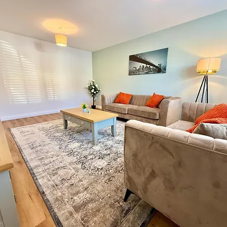 Luxohaus Luxury 4 Bedroom By Altoluxo Short Lets Serviced With Parking *