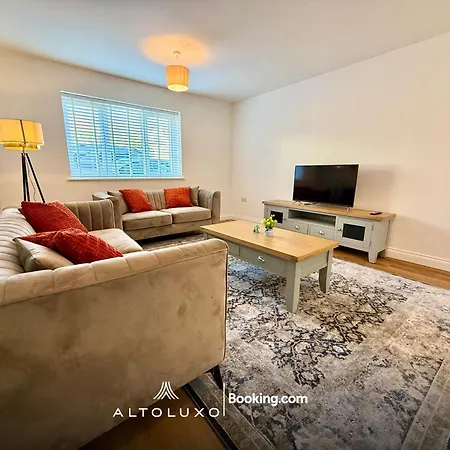 Luxohaus Luxury 4 Bedroom By Altoluxo Short Lets Serviced With Parking Bristol