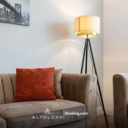 Luxohaus Luxury 4 Bedroom By Altoluxo Short Lets Serviced With Parking