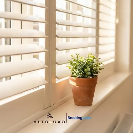 Luxohaus Luxury 4 Bedroom By Altoluxo Short Lets Serviced With Parking Nyaraló Bristol