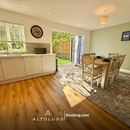 Nyaraló Luxohaus Luxury 4 Bedroom By Altoluxo Short Lets Serviced With Parking Bristol