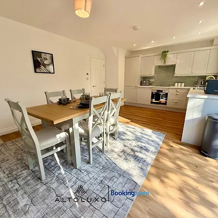 Luxohaus Luxury 4 Bedroom By Altoluxo Short Lets Serviced With Parking * Bristol